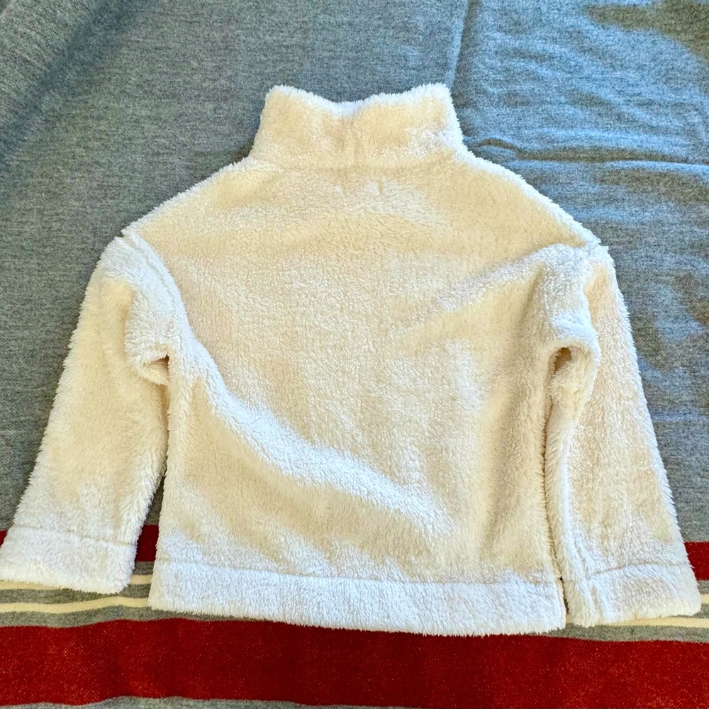 Women’s GAP Body fleece pull over mock neck.